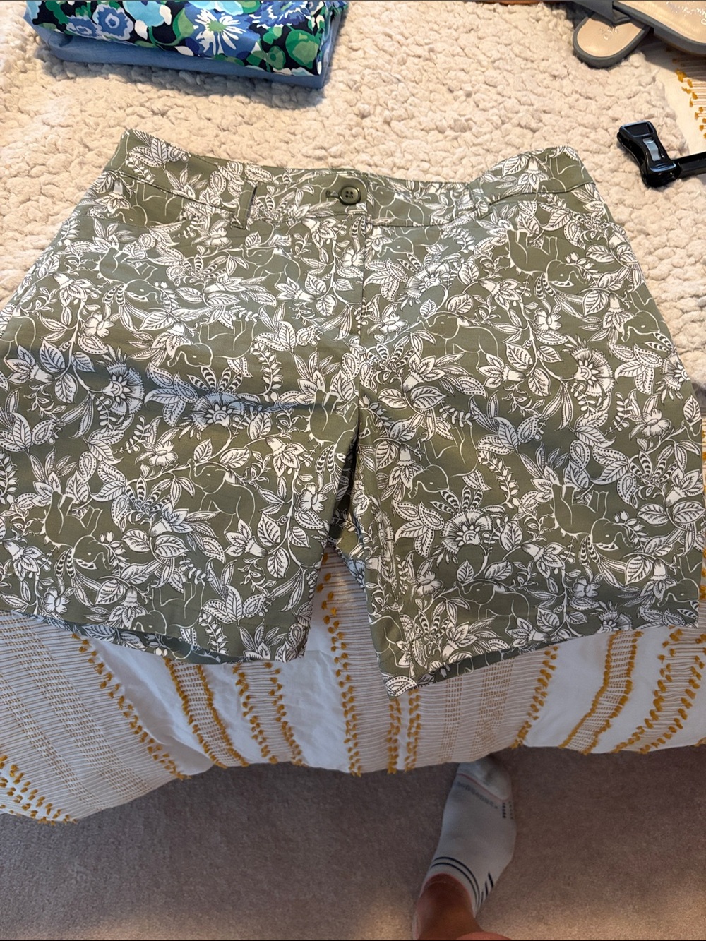 BNWOT Talbots Olive and White Floral Cotton Shorts